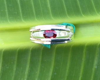 No798 Natural Australian Red Sapphire in a 950 Sterling Silver Ring size 10 1/2