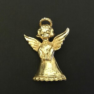Goldtone Angel Pin or Brooch With Halo and Rhinestones. Winged Angel Pin. Angel Jewelry. Religious Jewelry. Jewelry of Faith.