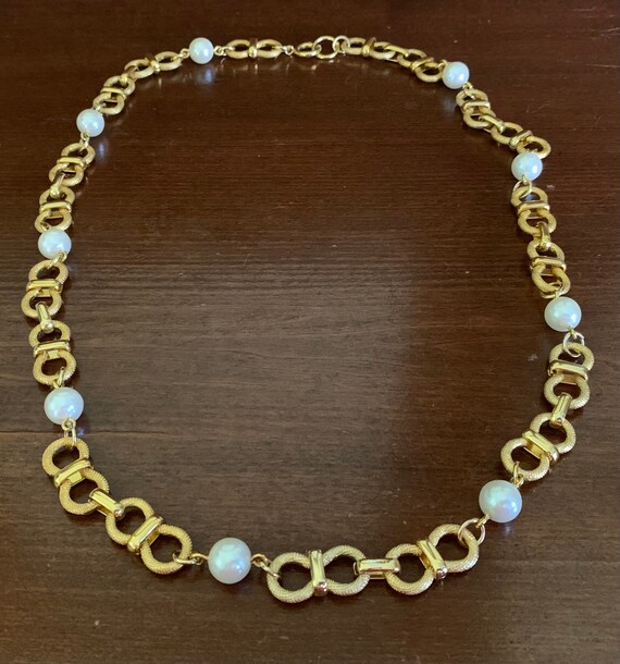 Goldtone Long Chunky Chainlink White Pearl Statio… - image 3