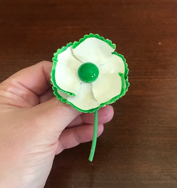 White With Green Enamel Poppy Brooch Pin. Large F… - image 4