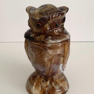 Vintage Imperial Glass Owl Covered Dish-Caramel Slag Glass. Caramel Brown Slag Glass Owl lidded Candy Dish. Mid-Century Home Decor.