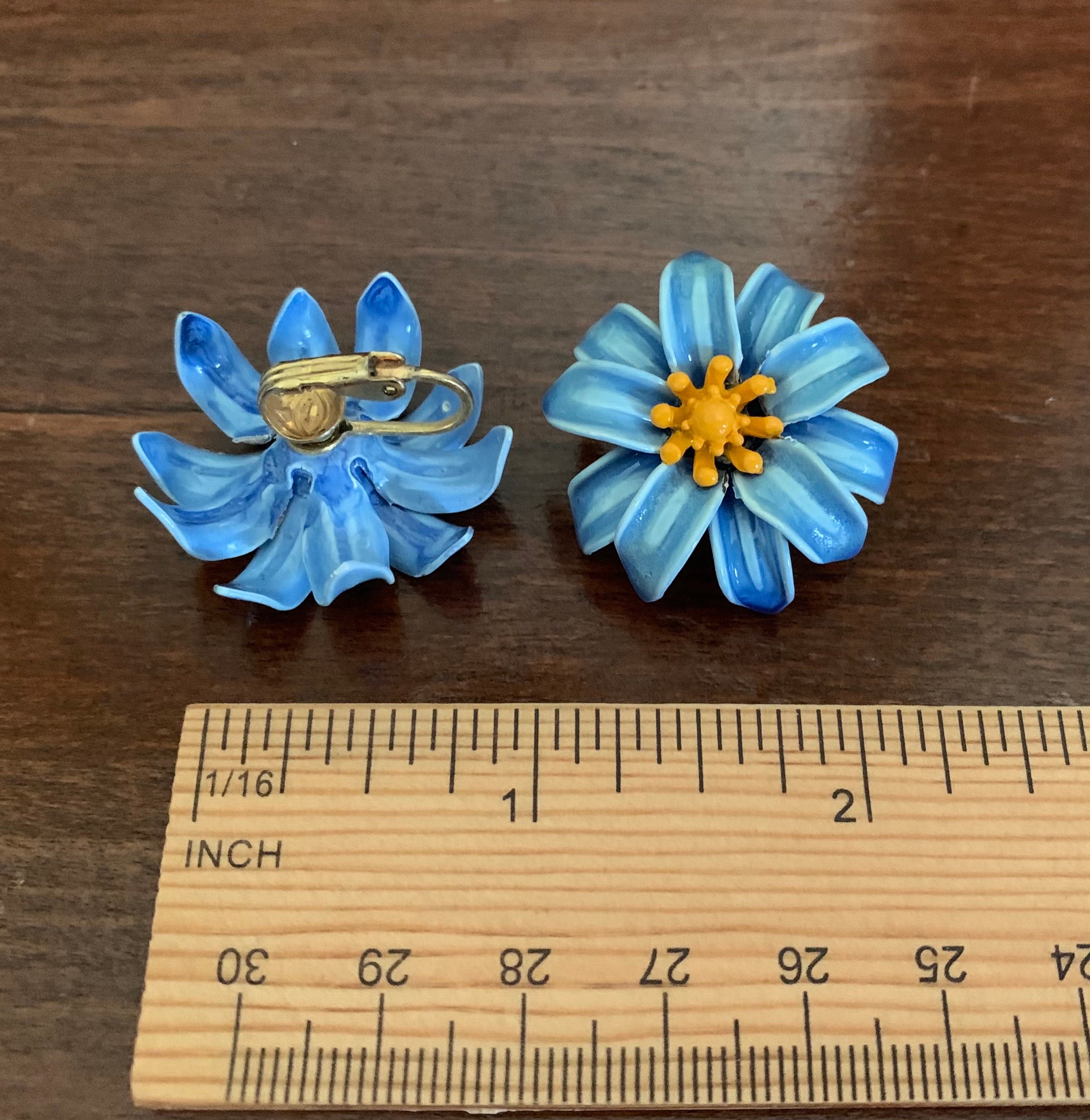 Ancien Clip Boucle D'Oreille Fleur Dorée Avec Pierre Bleue - Occasion - Bijou Vintage