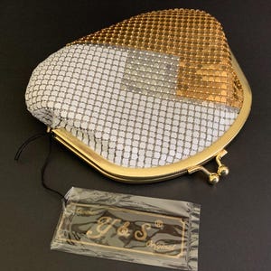 Goud, zilver en witmetalen mesh chainmaille art-deco avondtasje-clutch.