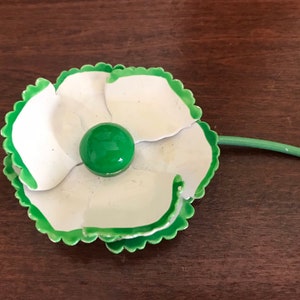 White With Green Enamel Poppy Brooch Pin. Large Floral Poppy Pin. Poppy Flower Pin.