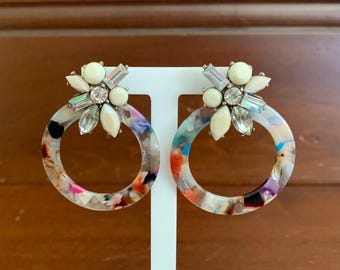 Vintage Confetti Lucite Large Hoop Pierced Earrings With Rhinestones.