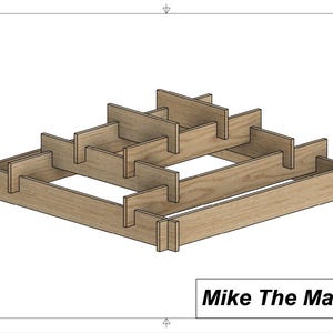 Puede incluir: Un macetero de madera en niveles con tres niveles, cada uno con un tamaño y una forma diferentes. El macetero está hecho de madera natural y tiene un aspecto rústico. Mike The Maker.