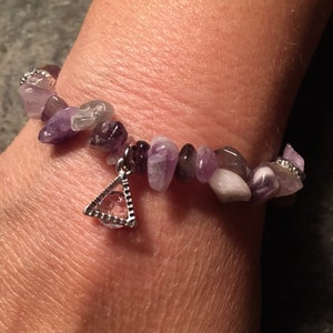 Amethyst chip stretchy womens bling bracelet for recovery and sobriety, great recovery gift, sobriety gift