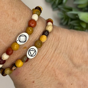 AA or NA mookaite beaded bracelet for women in recovery sobriety, Alcoholics Anonymous narcotics anonymous