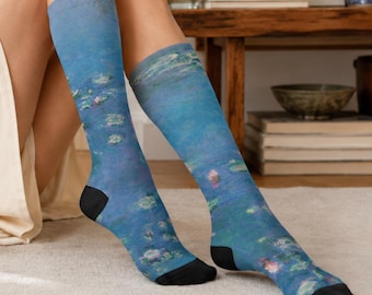 Calcetines con estampado de nenúfares de Monet, lámina de pintura impresionista, regalo para amantes del arte, calcetines altos unisex, detalle para rellenar calcetines navideños con motivos de arte de museo.