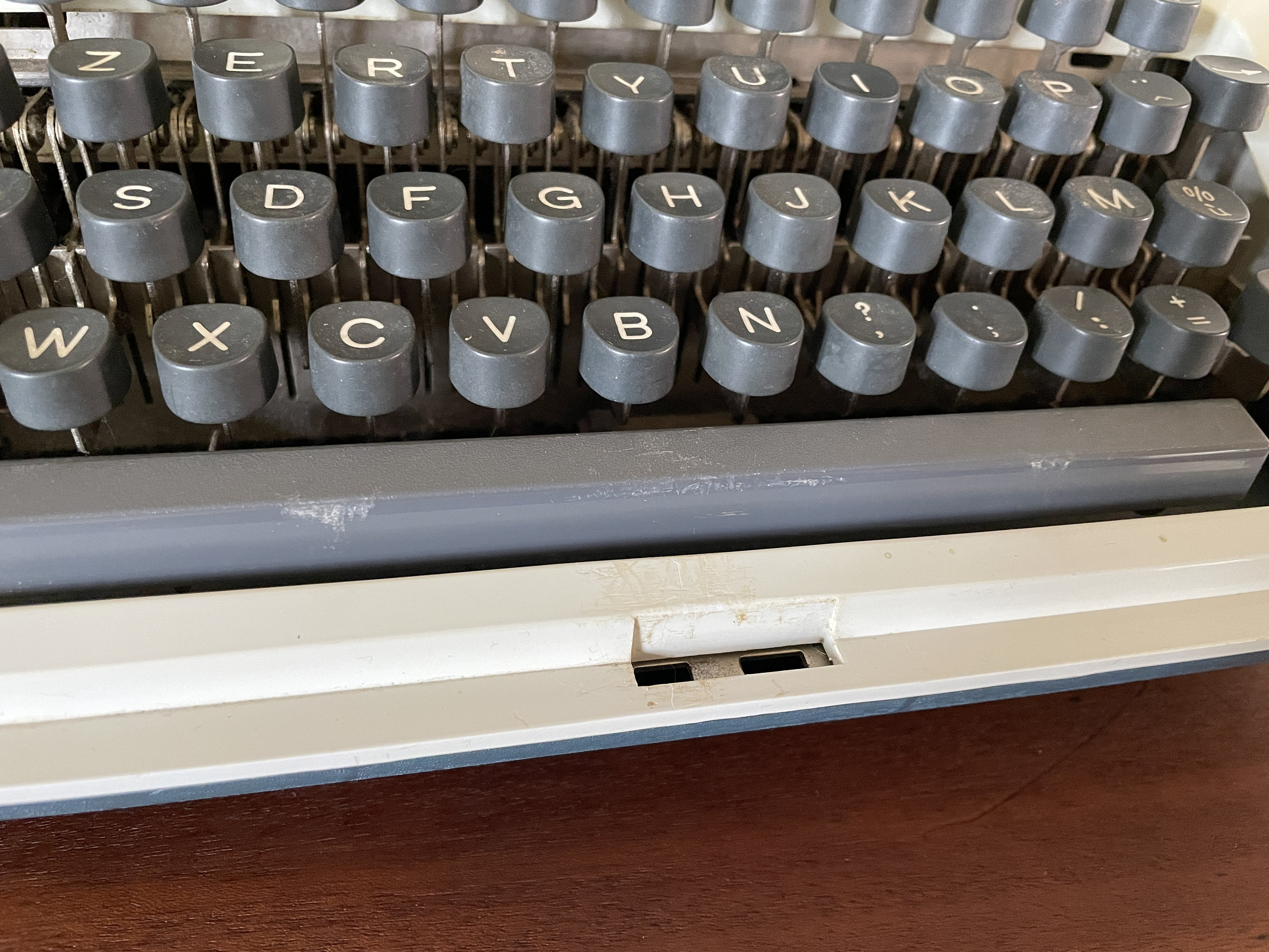 ヒサarchi TYPEWRITER ALLINONE 1948 IBM Electromatic on the Typewriter Database