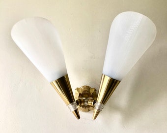 Doppelte Rockabilly-Wandlampe 1950, Wandlampe aus Messing und Plexiglas, Weiß und Gold, Wandlampe, Mid-Century-Beleuchtung, Nachttischlampen, Mid-Century