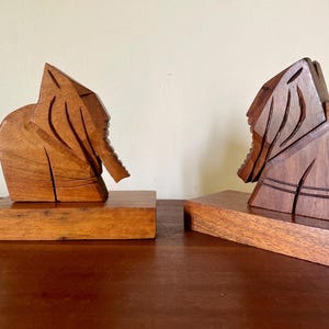 Broche Éléphant Stylisé En Bois Sculpté - Bijou Animalier Thème Savane - Occasion