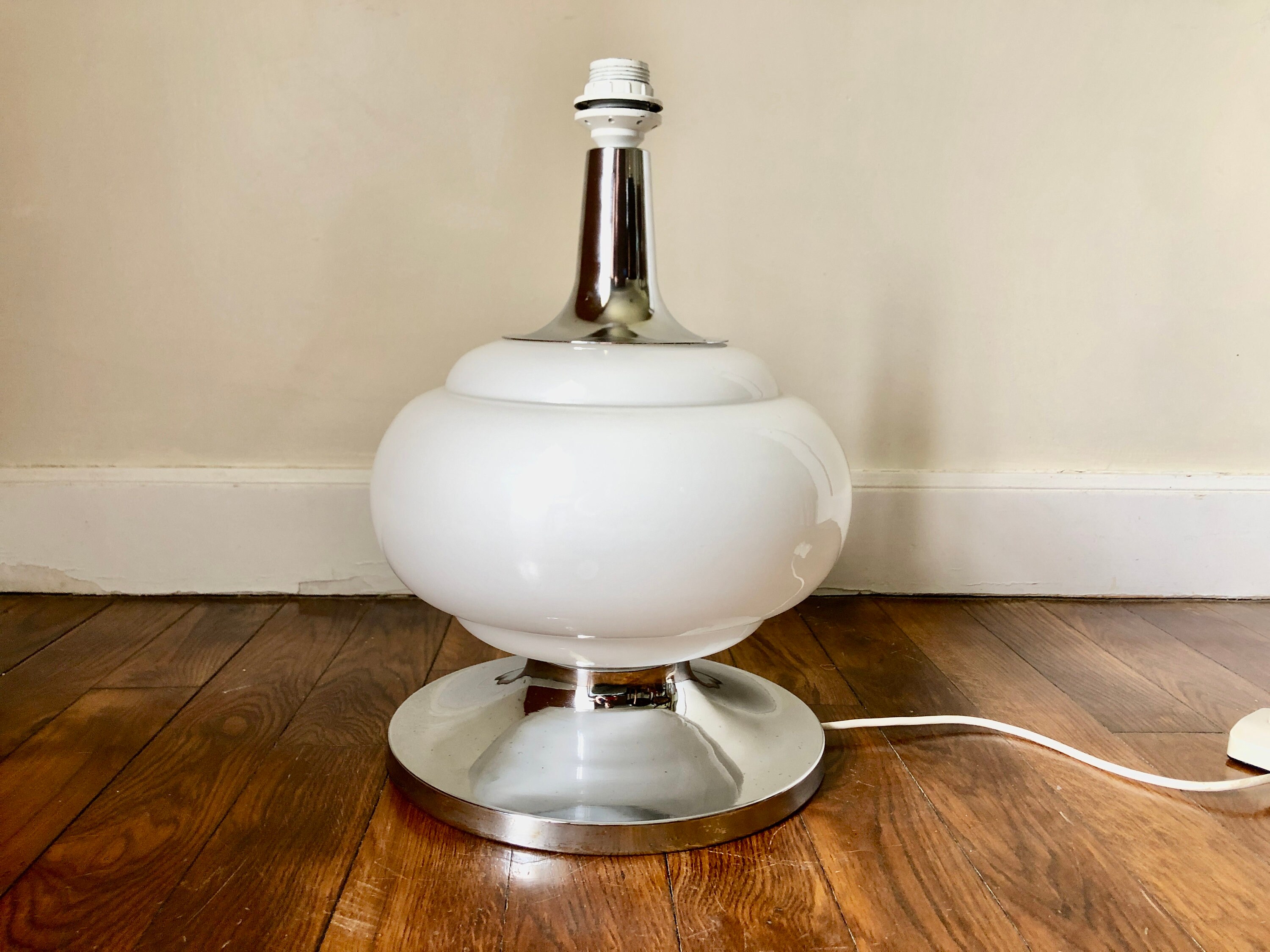 Lampe De Parquet Opaline