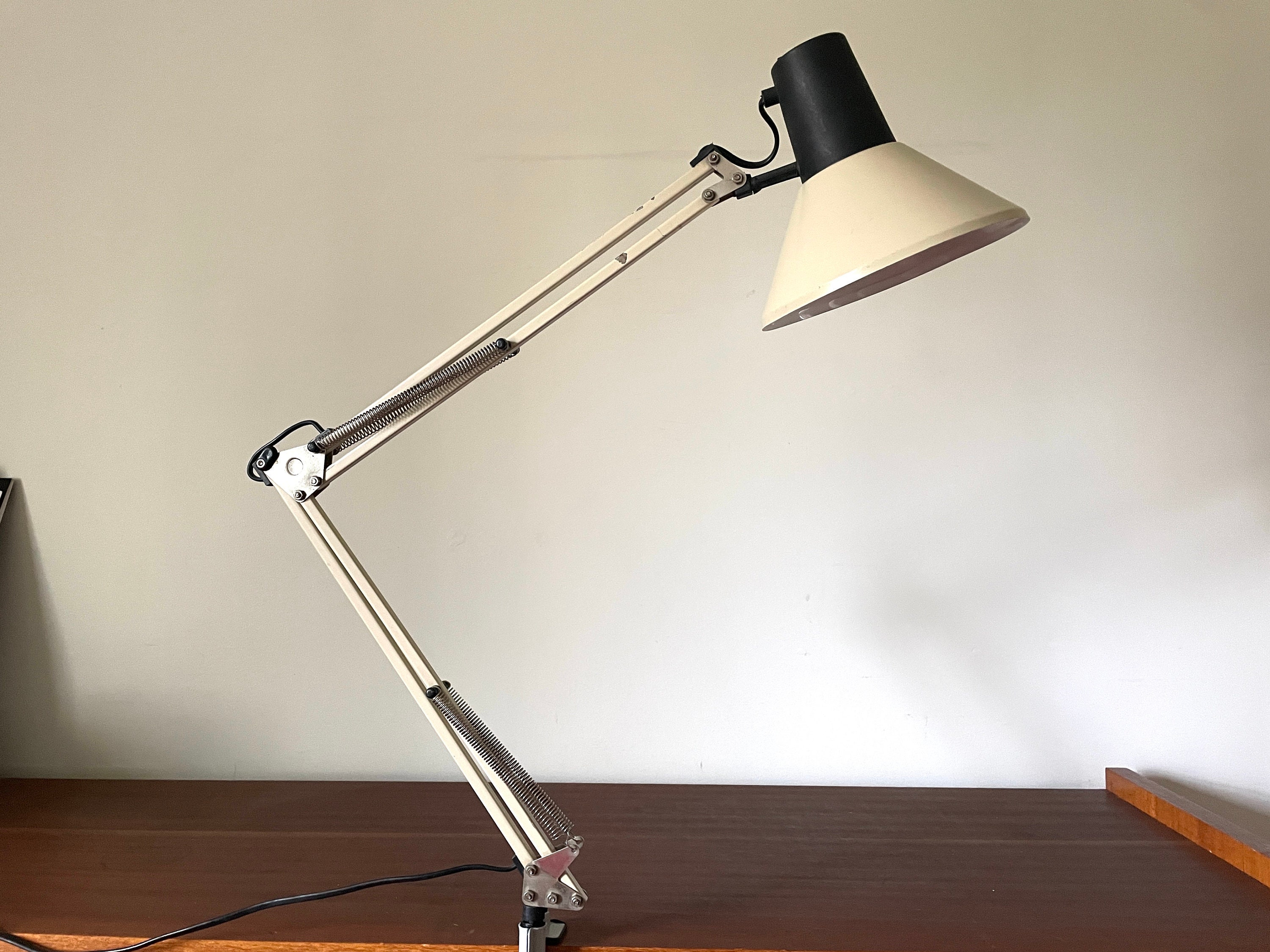 Portable desk lamp - .de