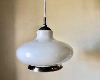 Lampada a sospensione opalina bianca del 1970, lampada da soffitto di design, lampada in vetro bianco argento, lampada rotonda, accessorio moderno e contemporaneo