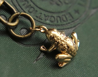 Frog Keychain, Toad Keychain, Witchy Keychain, Gold Frog,Lobster Clasp Keychain,Bronze Keychain,Goth Keyring, Frog Lucky Charm,Pond Keychain