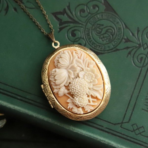 Victorian Necklace Gold Locket Large Flower CottageCore Pendant Locket For Women Vintage FairyCore Faery Cottage Core Art Nouveau Necklaces