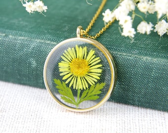 Collar de margaritas amarillas prensadas: colgante vintage de flores secas auténticas