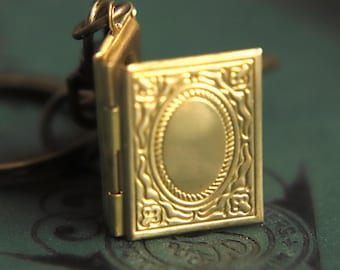 Brass Book Locket Keychain, Vintage Style Opening Photo Keyring, Literary Gift for Book Lovers, Antique Bronze Keepsake Accessory