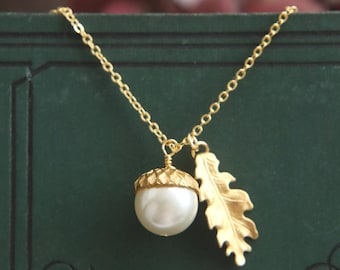 Acorn Necklace Gold, Acorn Pendant, Oak Necklace, Acorn and Leaf, Fall Jewelry, Autumn Jewelry, White Pearl Necklace, Fall Wedding Jewelry
