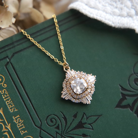 18k Gold Art Deco Necklace: Cubic Zirconia Regency Jewelry
