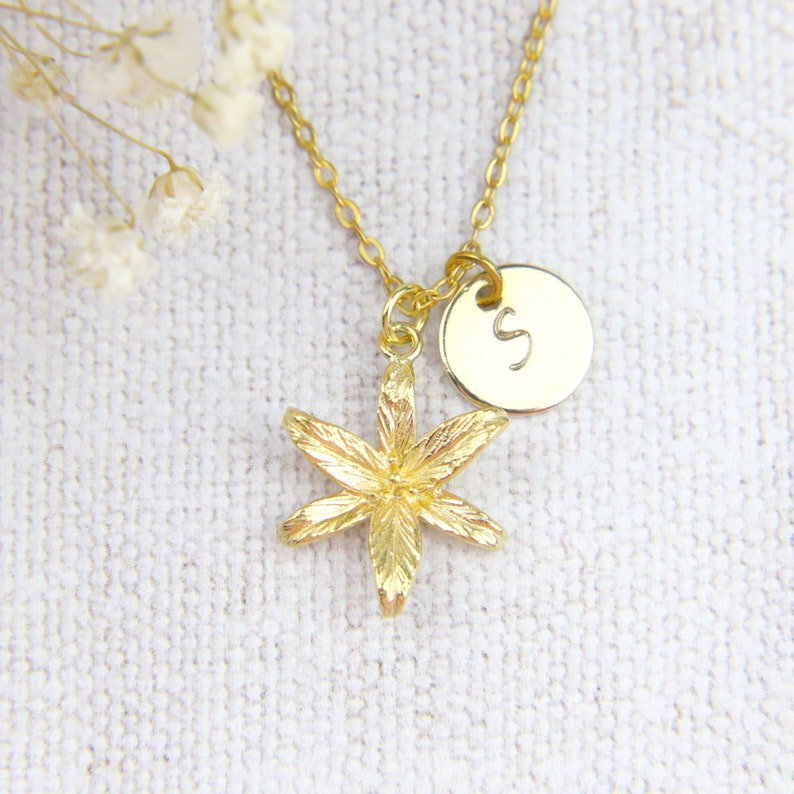 Gold lily pendant Clearance