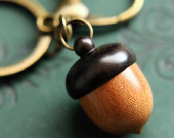 Wooden Acorn Keychain, Bag Charm Keychain, Fall Keychain, Autumn Keyring, Locket Keychain, Keychain for Men, Woodland keychain, Oak Tree