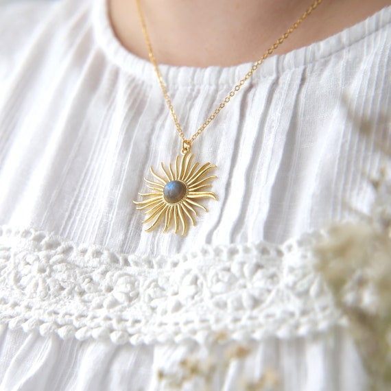 Gold Sun Pendant Labradorite Gemstone 