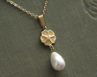 Flower Pearl Necklace : Teardrop Pearl Necklace, Pearl and Gold Necklace, Bridal Pearl Necklace,Art Nouveau Necklace,Victorian,Vintage Style