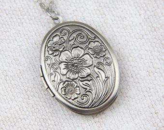 Floral Locket, Gunmetal, Dark Grey Locket, Wildflowers Locket, Oval Locket, Photo Locket, Bridesmaid Gift, Flower Gift, Gift for her, Sister