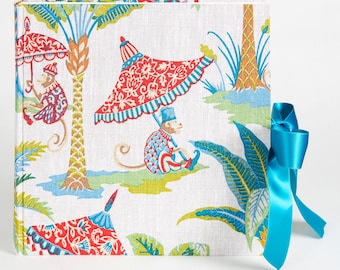 Photo album with classic binding, fabric cover with monkey and palm tree design, 30 x 30 cm, 30 light-colored sheets/60 pages