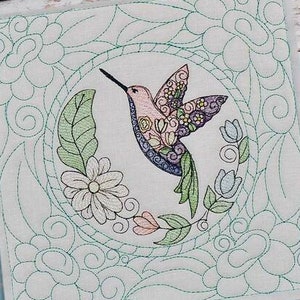 HUMMINGBIRD QUILT BLOCK - Hummingbird Embroidery, Quilts, Quilt - Fits a 5x5&quot;, 6x6&quot;, 7x7&quot;, 8x8&quot; & 10x10&quot; Hoop - Machine Embroidery Designs