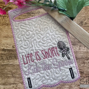 LICK THE SPOON Toalha Topper - Cabe em um aro de 5x7" e 6x10" - Costura, artesanato, bordado, presente - Bordado à máquina para download