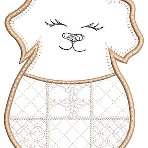 Puede incluir: Una aplicación blanca de un perro con los ojos cerrados y un contorno marrón. El perro lleva un patrón de acolchado marrón y blanco.