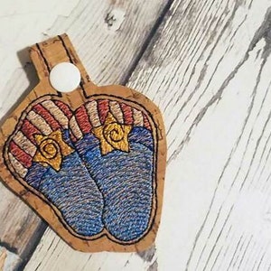 Patriotic Flip Flops Key Chain- Fits a 4x4&quot; Hoop - Machine Embroidery Designs