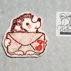 VALENTINE HEDGEHOG FELTIE Embroidery - Machine Embroidery Design. 4x4 hoop Instant Download. Felties. Valentine Love Note Hedgehog Feltie