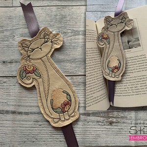 KITTY BOOKMARK EMBROIDERY - Fits a 5x7" Hoop - Machine Embroidery Designs