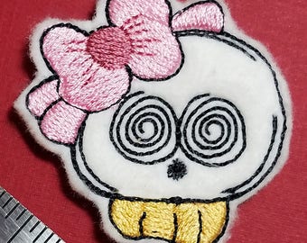 Sweet Skull Feltie. Machine Embroidery Design. 4x4 Hoop Instant Download. Felties. Halloween Feltie. Skull. Feltie. Pink Bow