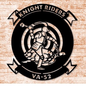 Vx 23 Salty Dogs Insignia Silhouette Home Living Signs Silver Trend Com