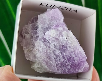 Beautiful Kunzite Crystal from China Natural Raw Pink,Mineralcollection Spodumene,Pink Crystal, Kunzite Mineral,Kunzite Stone,Gemstone,N106