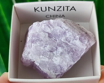 Beautiful Kunzite Crystal from China Natural Raw Pink,Mineralcollection Spodumene,Pink Crystal, Kunzite Mineral,Kunzite Stone,Gemstone,N106