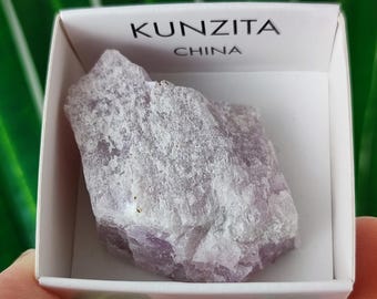 Beautiful Kunzite Crystal from China Natural Raw Pink,Mineralcollection Spodumene,Pink Crystal, Kunzite Mineral,Kunzite Stone,Gemstone,N106