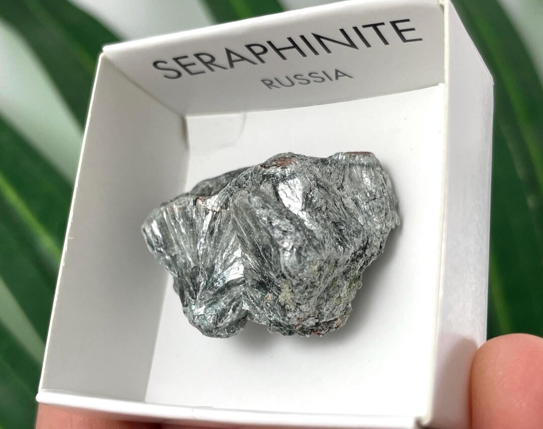 Seraphinit Natural Seraphinite From Russia – Chatoyant Green Clinochlore Stone ...