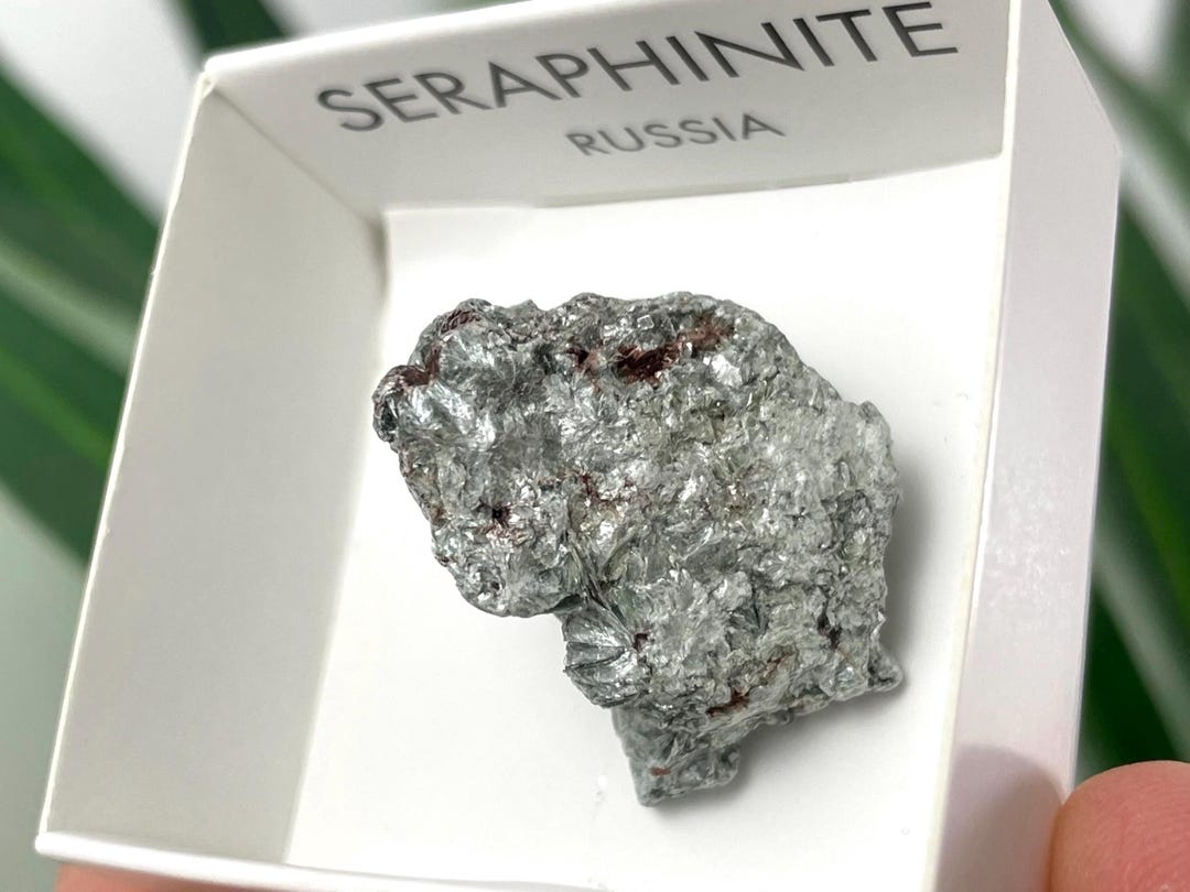 Seraphinit Natural Seraphinite From Russia – Chatoyant Green Clinochlore Stone ...