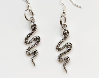 4 pezzi orecchini a bottone con design a forma di serpente
