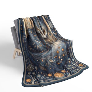 Manta Sherpa Celestial Fox, manta polar con efecto luna. Decoración acogedora de bosque estrellado. imagen 6