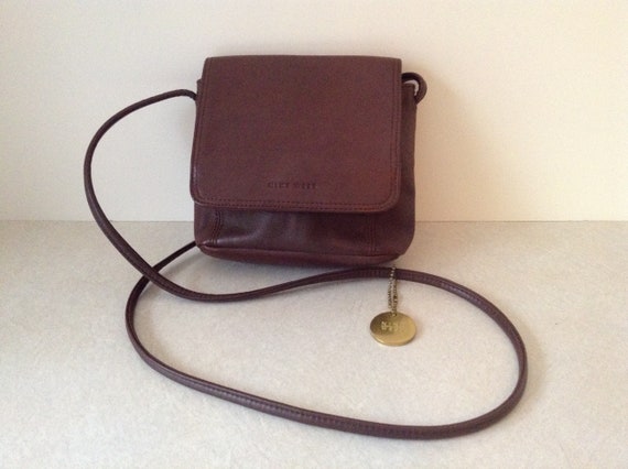 nine west messenger bags