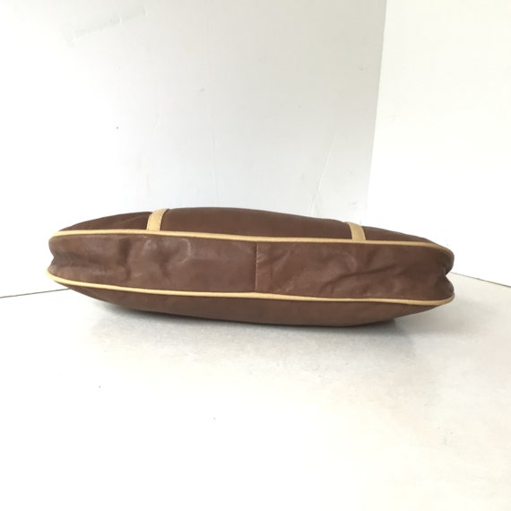 Vintage Brown Clutch With Lucite Handle - image 6