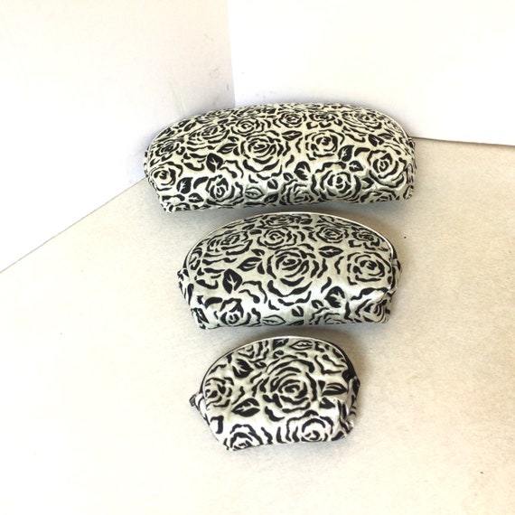 Vintage White And Black Abstract Rose Travel Set / Co… Gem