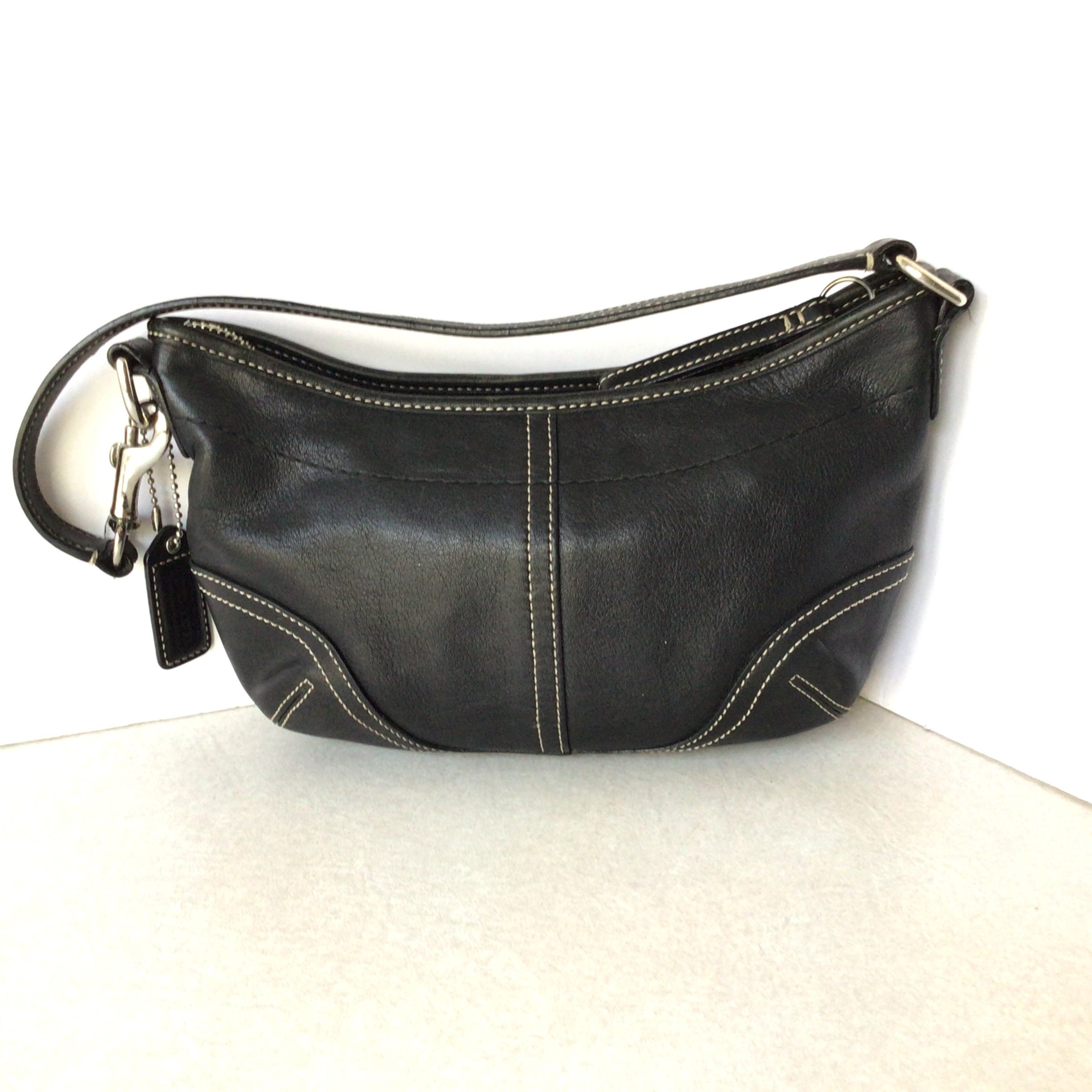 最安 読み方 Coach Small Black Leather Bag With Contrast White Stitching バッグ